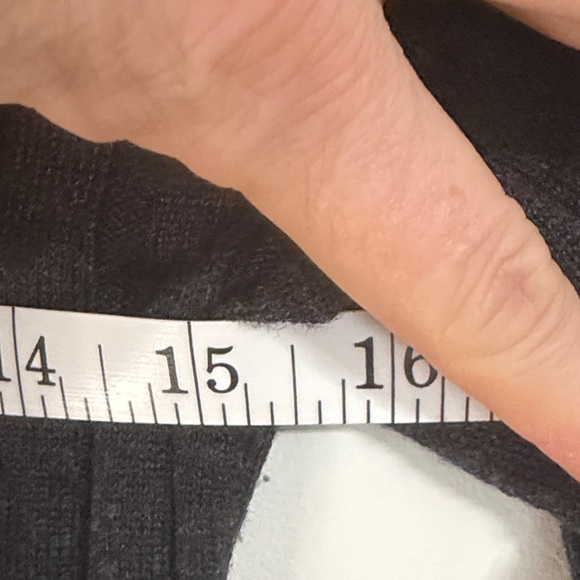 Banana Republic Charcoal Ribbed Merino Wool Turtleneck Sweater - Picture 5 of 6